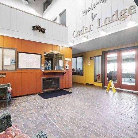 Cute Cedar Lodge Studio With Balcony & Lake Views! Laconia Exteriér fotografie
