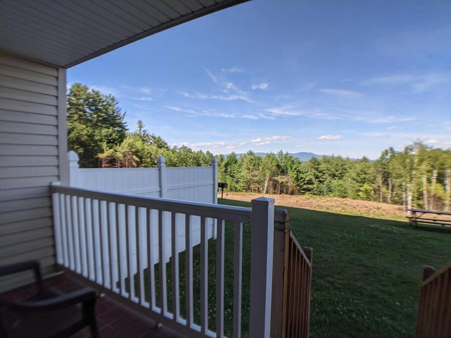 Cute Cedar Lodge Studio With Balcony & Lake Views! Laconia Exteriér fotografie
