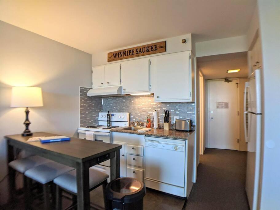 Cute Cedar Lodge Studio With Balcony & Lake Views! Laconia Exteriér fotografie